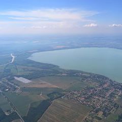 Flugwegposition um 13:23:33: Aufgenommen in der Nähe von Kreis Marcali, Ungarn in 1320 Meter